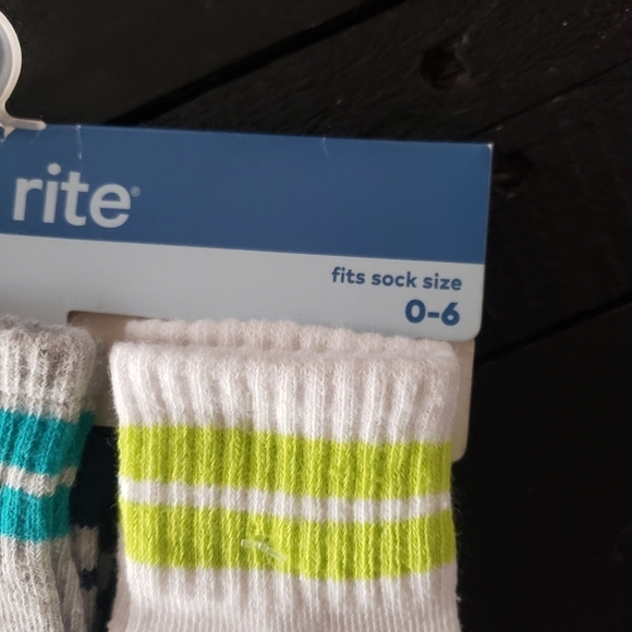 Stride Rite NWT Baby Boy Socks 0-6 Months 6 Pack Dinosaur Stripes - Picture 3 of 4